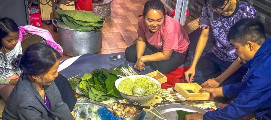 Cultural Exchange Over a Hanoi Vegetarian Dining Table