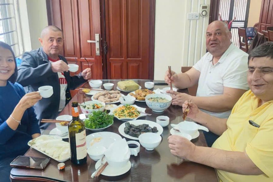 Vietnam home host dinner