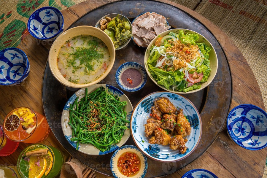 eat dinner with vietnamese home cooked meals